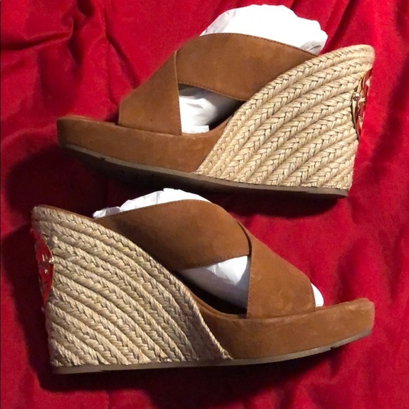 Rare Tony Burch tan wedges - Picture 4 of 6